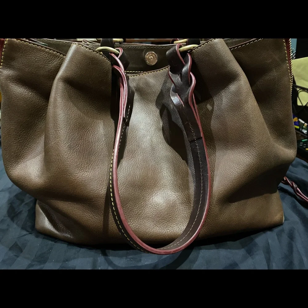 Dooney & Bourke Florentine Large Zip Barlow - Picture 8 of 14